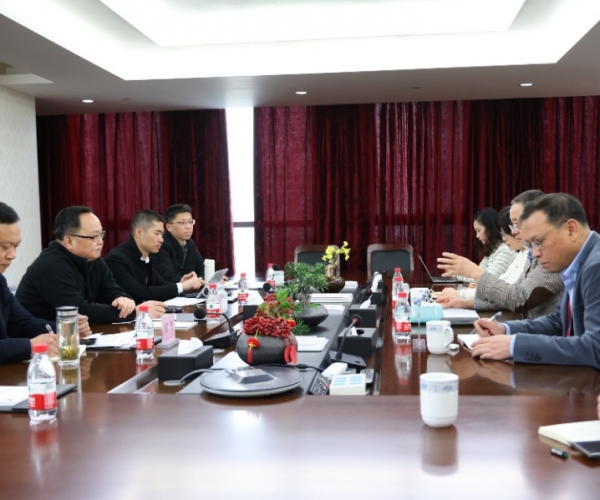 黄冈经开区党工委副书记、管委会主任戴锋莅临走访调研