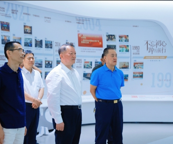 ?陈利多主席带队调研J9集团丝绸，赋能丝绸经典产业?